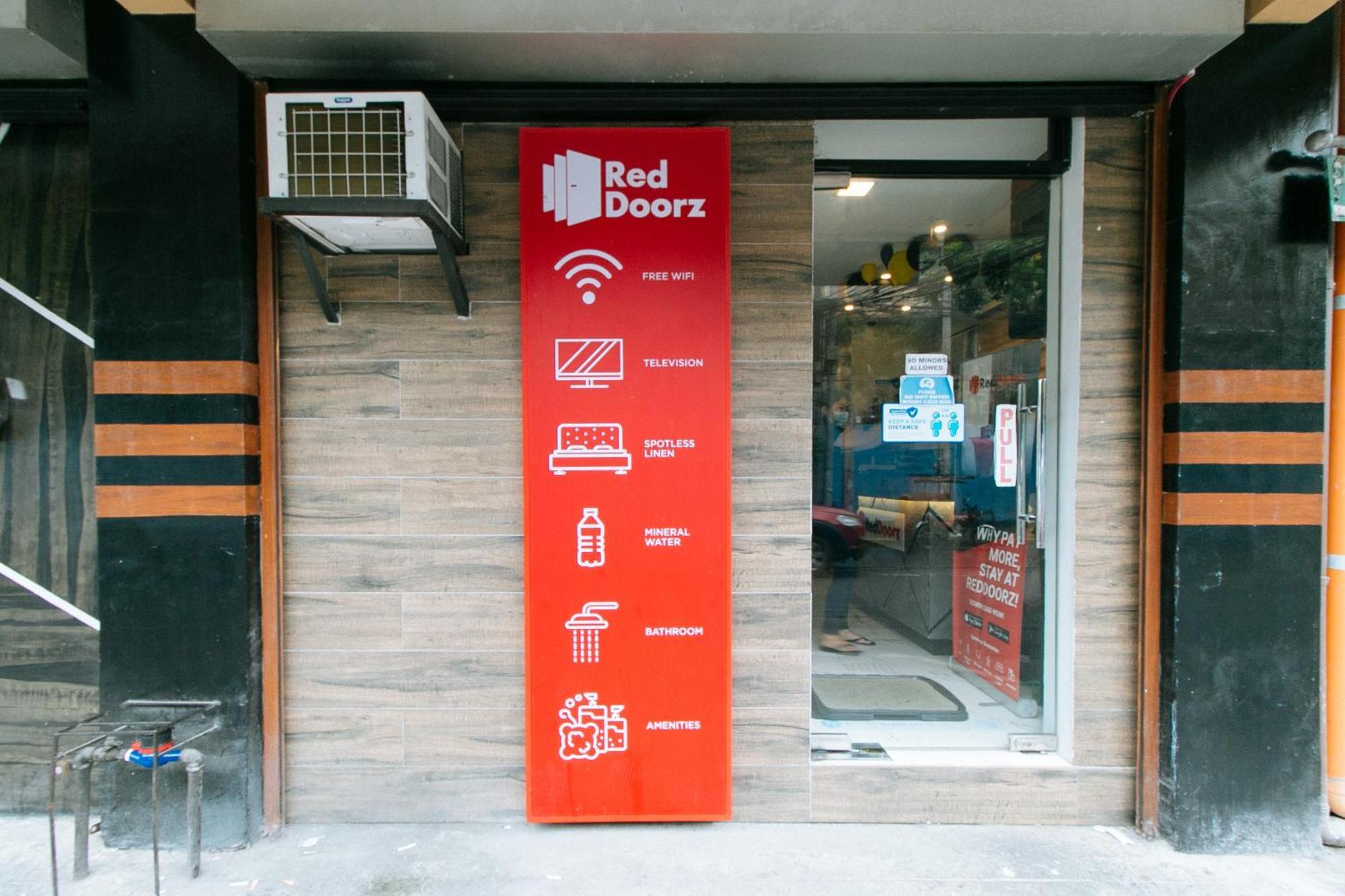 RedDoorz @ PIY Margal Sampaloc Manila Hotel Exterior foto